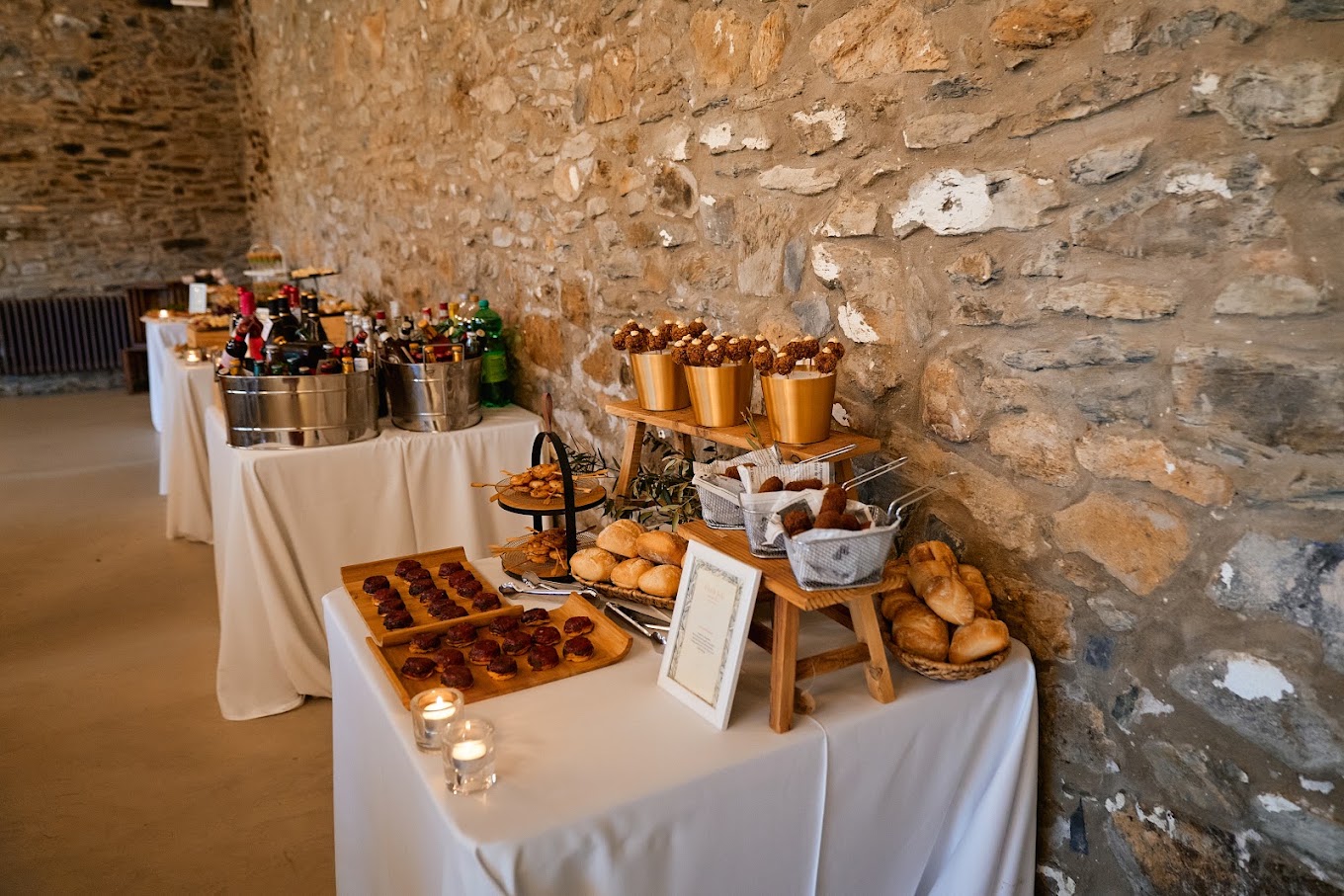 Claus d’un càtering d’èxit per a inauguracions i presentacions de producte a la Costa Brava